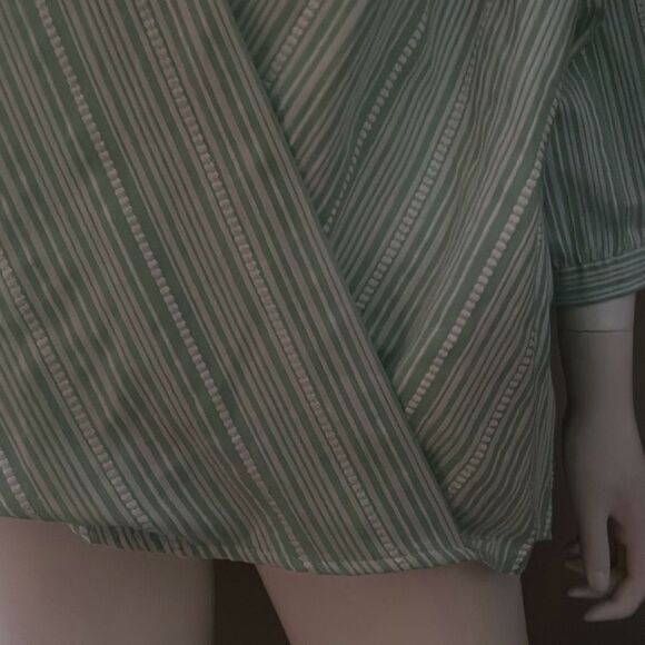 Christopher & Banks V neck 3/4 length sleeve mint green stripped blouse Large - Picture 5 of 7